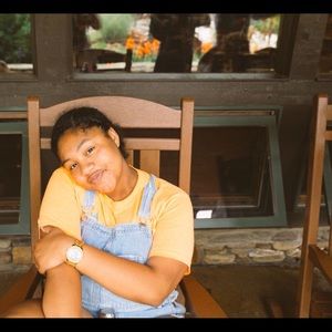 Meet your Posher, Kayla